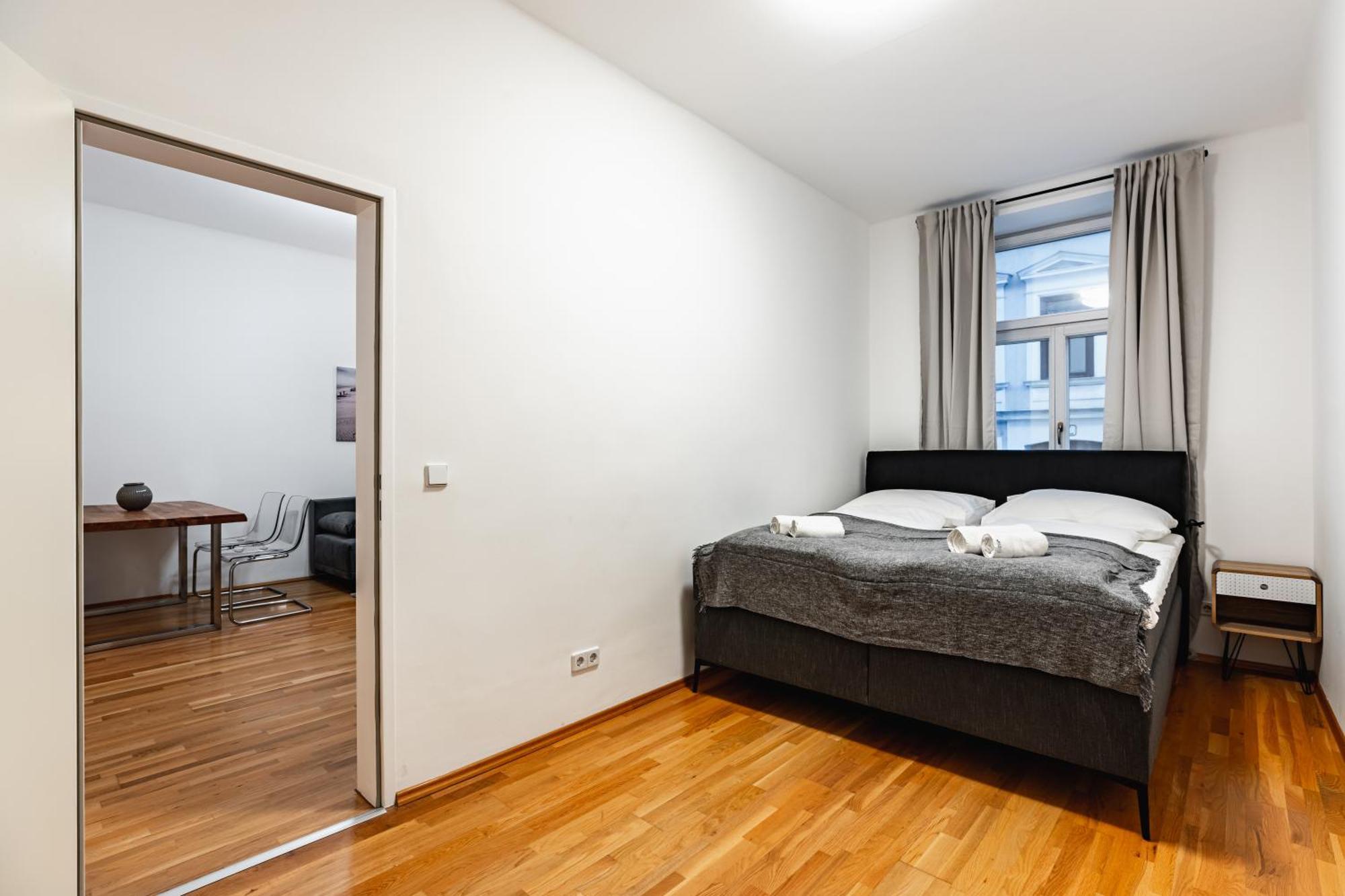 Spacious 3-room Apt. 15 Min To The Center Apartament