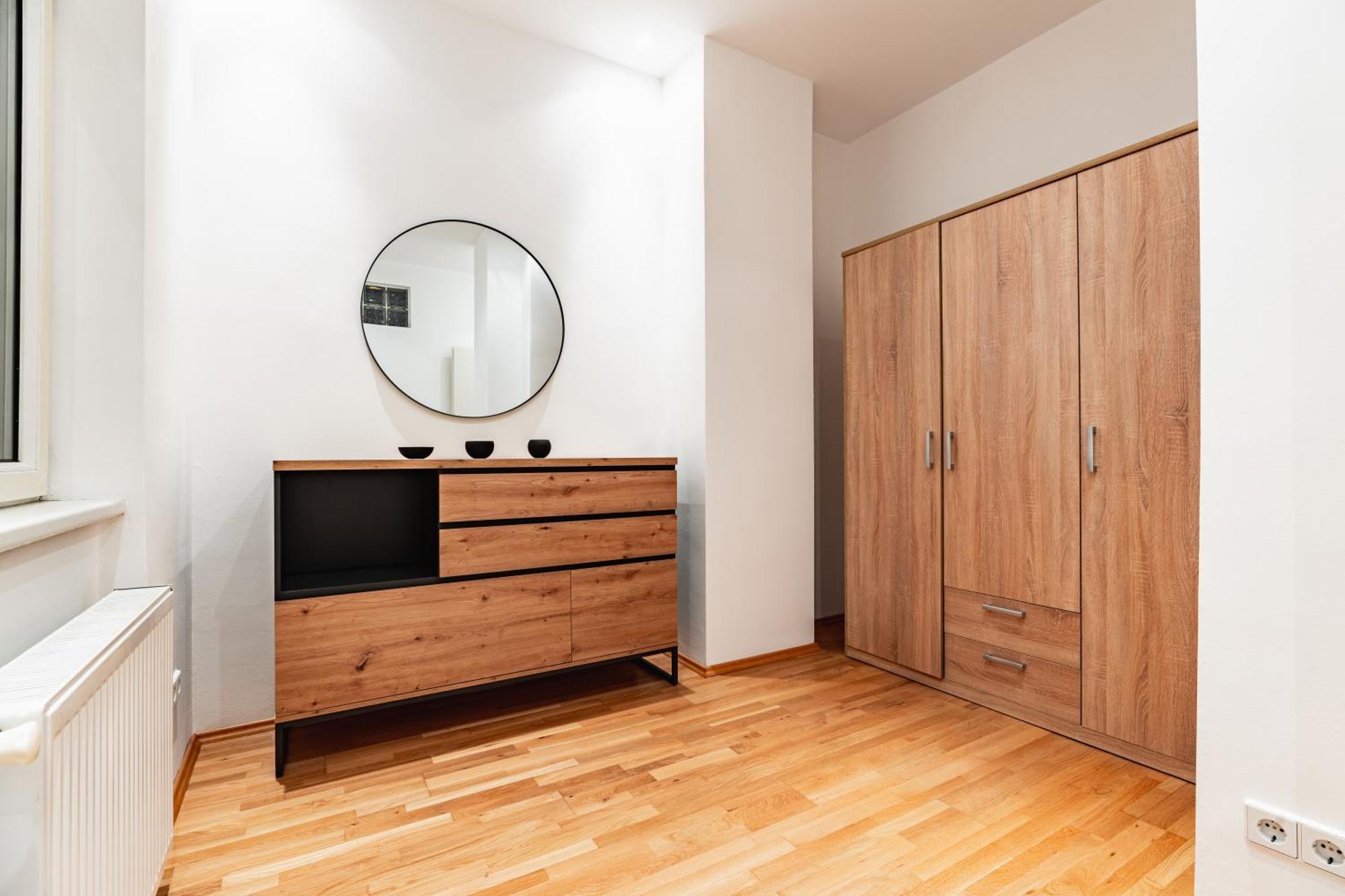 Apartament Spacious 3-room Apt. 15 Min To The Center Wiedeń