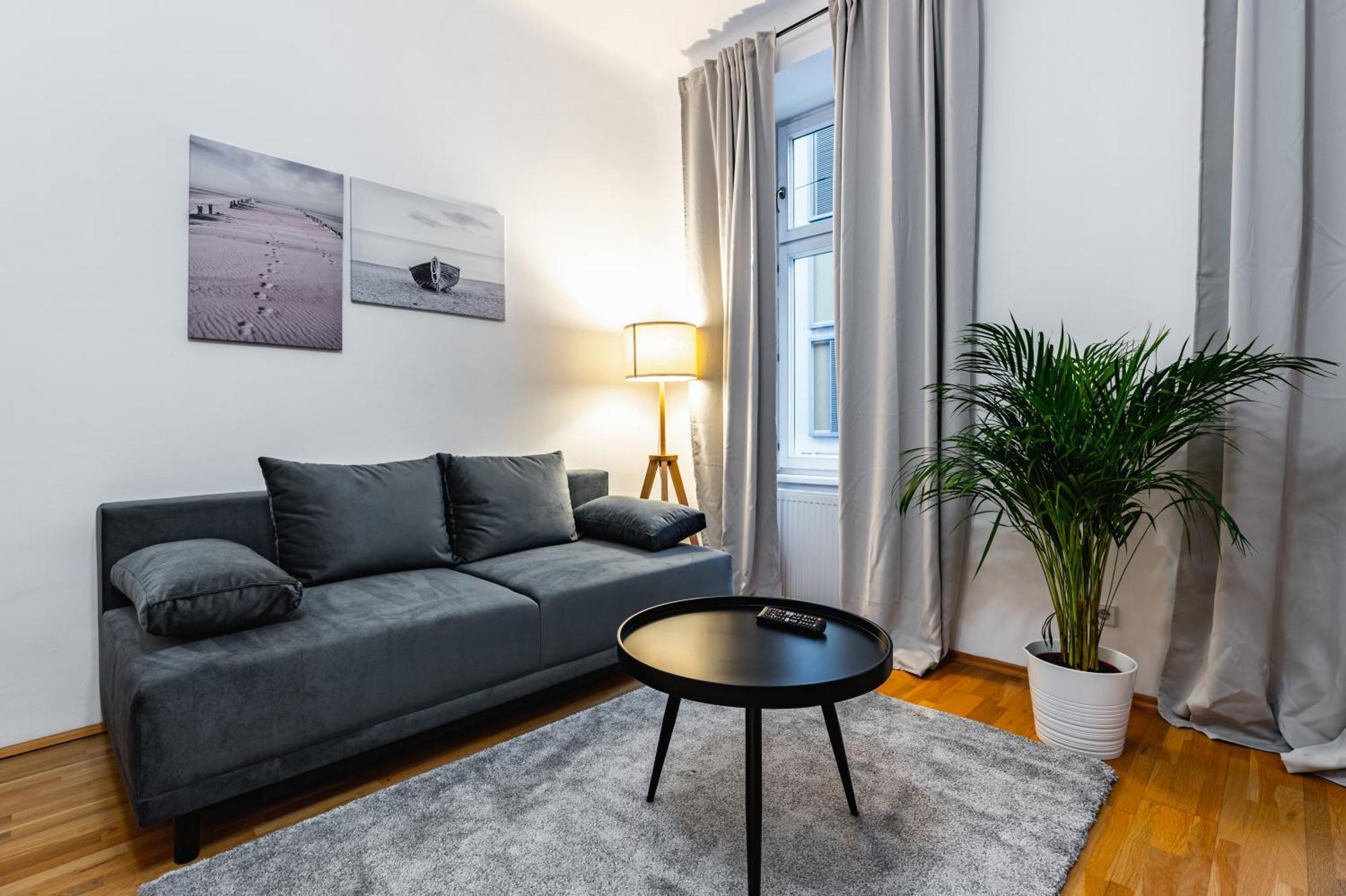 Apartament Spacious 3-room Apt. 15 Min To The Center